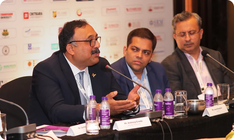 Round Table Conference, photo 2